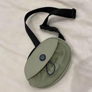 Lululemon belt bag